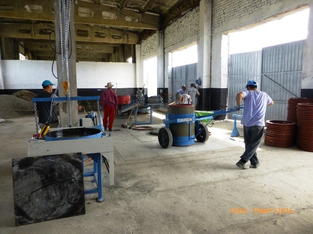 2016-05-07_Production-of-Manholes